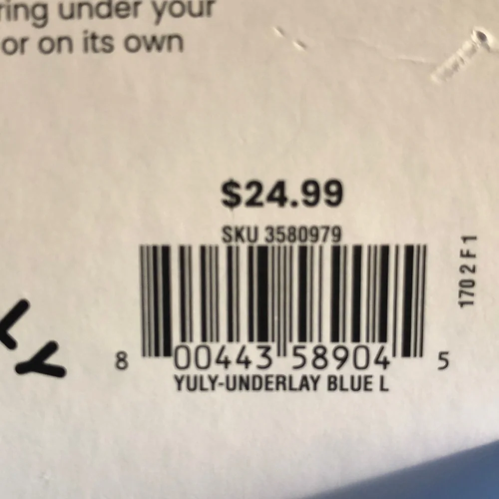 NWT Youly base layer dog tee L